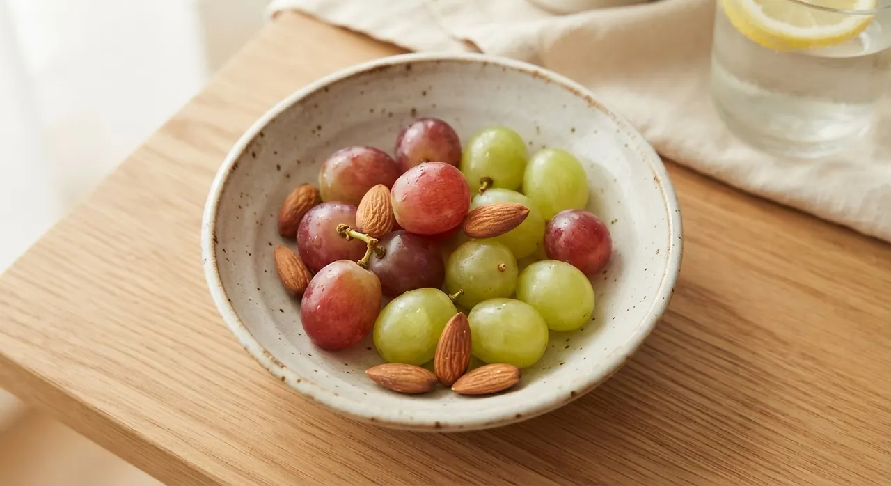 10 a 15 uvas y 5 almendras